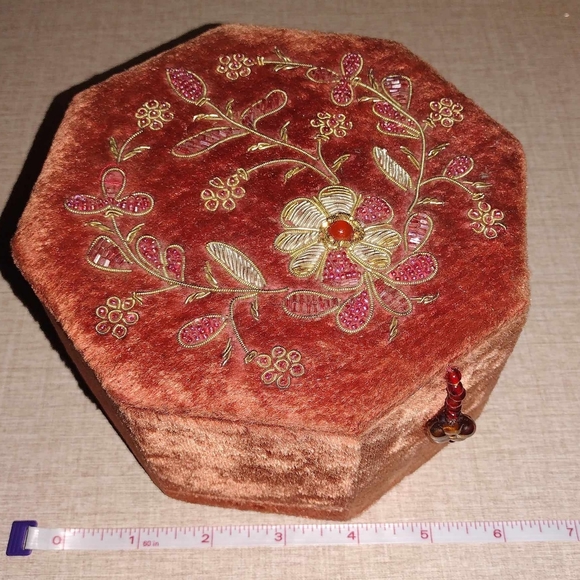 Pier 1 Cute Red Trinket Box/Jewelry Box/ Sewing Box - Picture 4 of 6